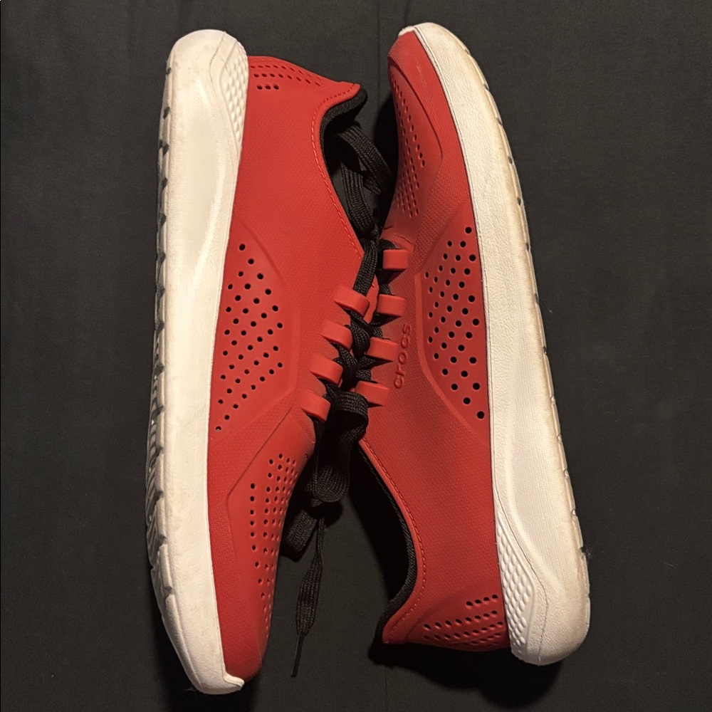 CROCS water shoes (red& white)